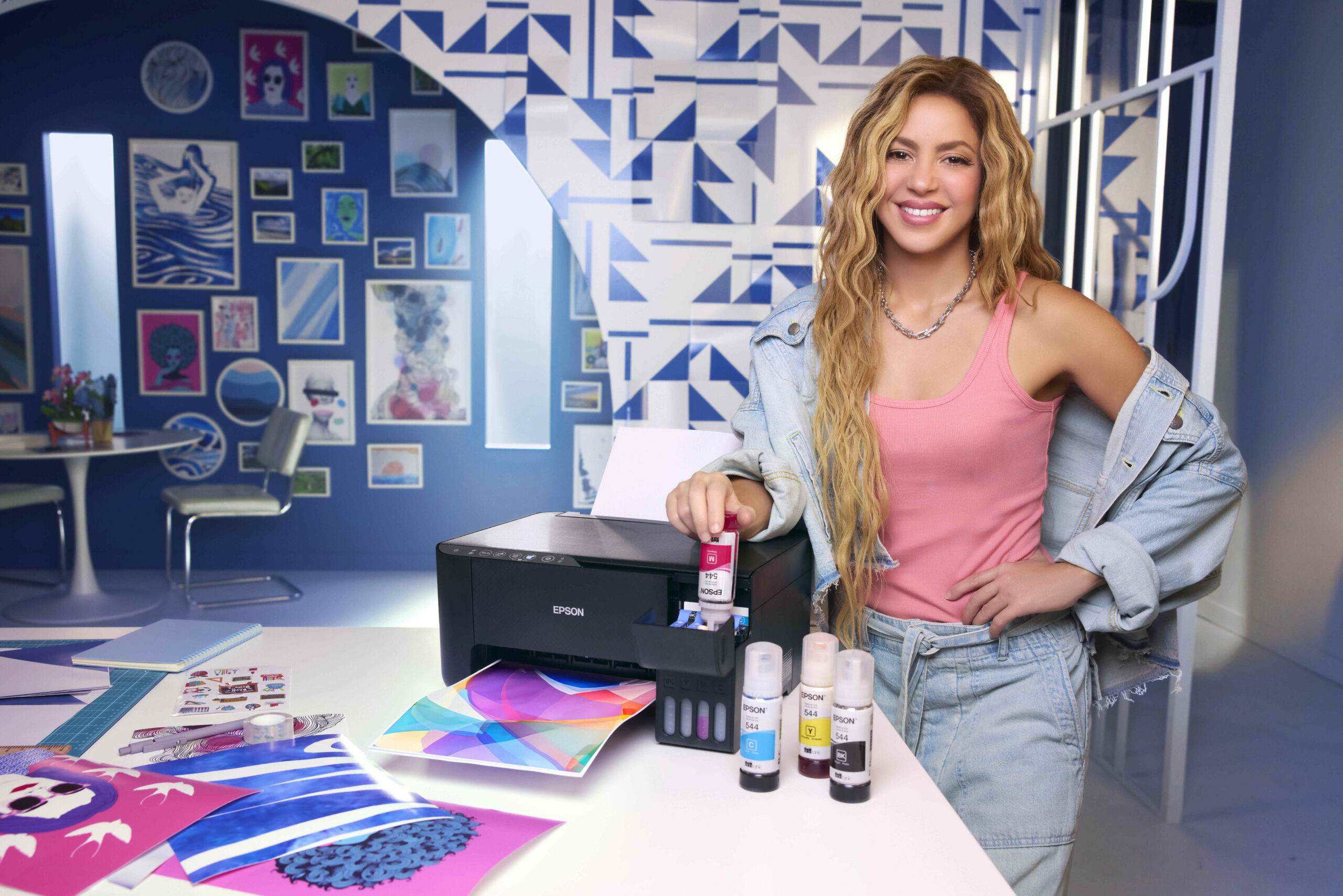 Epson’dan Shakira’yla birlikte “Okula Dönüş Kampanyası”