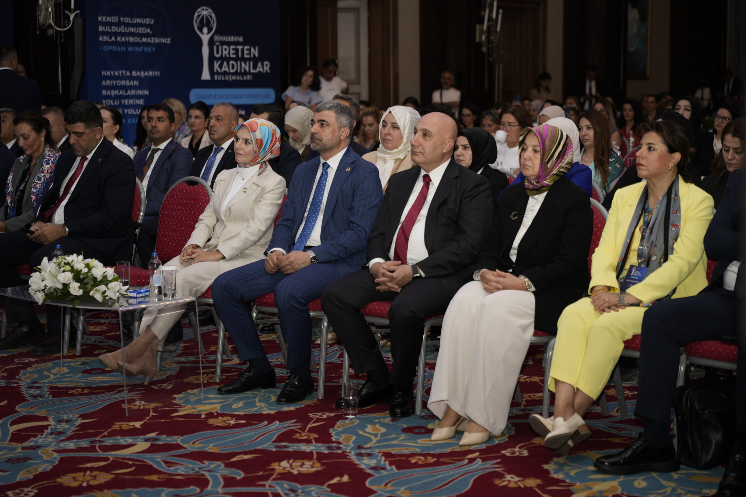 Halkbank, Üreten Kadınlar Buluşmaları kapsamında Mardin’de girişimci kadınlar ile bir araya geldi