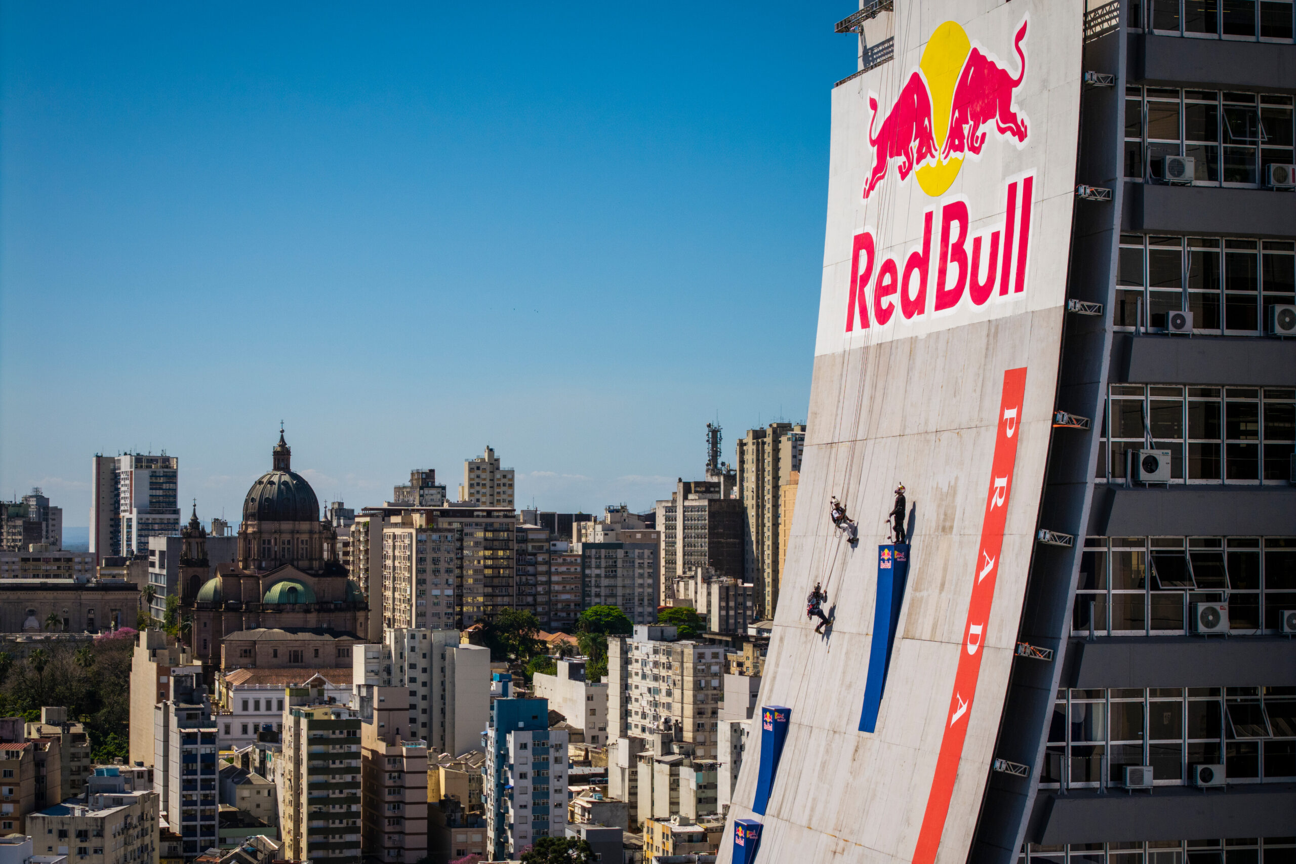 Red Bull sporcusu Sandro Dias iki Guinness Dünya rekoru kırdı