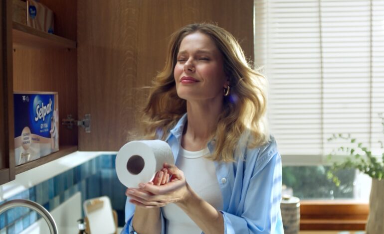 Selpak ve Burcu Biricik’ten Yumuşacık Reklam Filmi