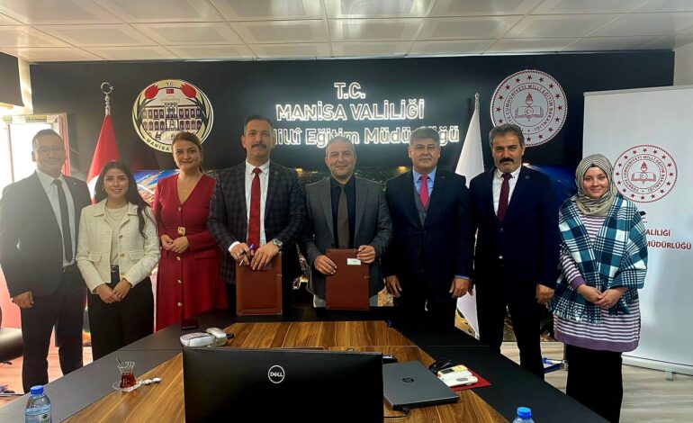 Sanipak ”Mesleğim Benim Geleceğim Projesi” Manisa İl Milli Eğitim Müdürlüğü iş birliği ile sürüyor