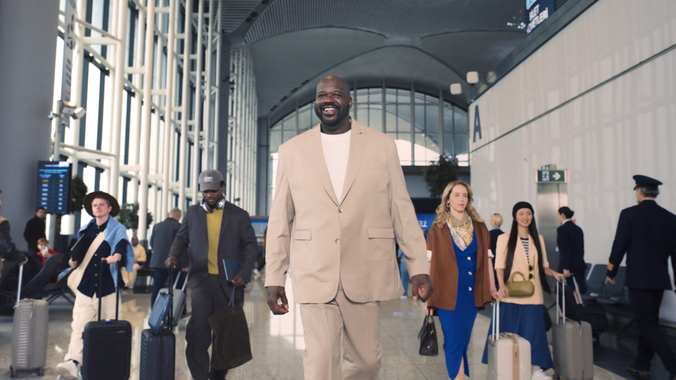 Turkcell’in 5G iletişiminde reklam yüzü basketbol efsanesi Shaquille O’Neal oldu