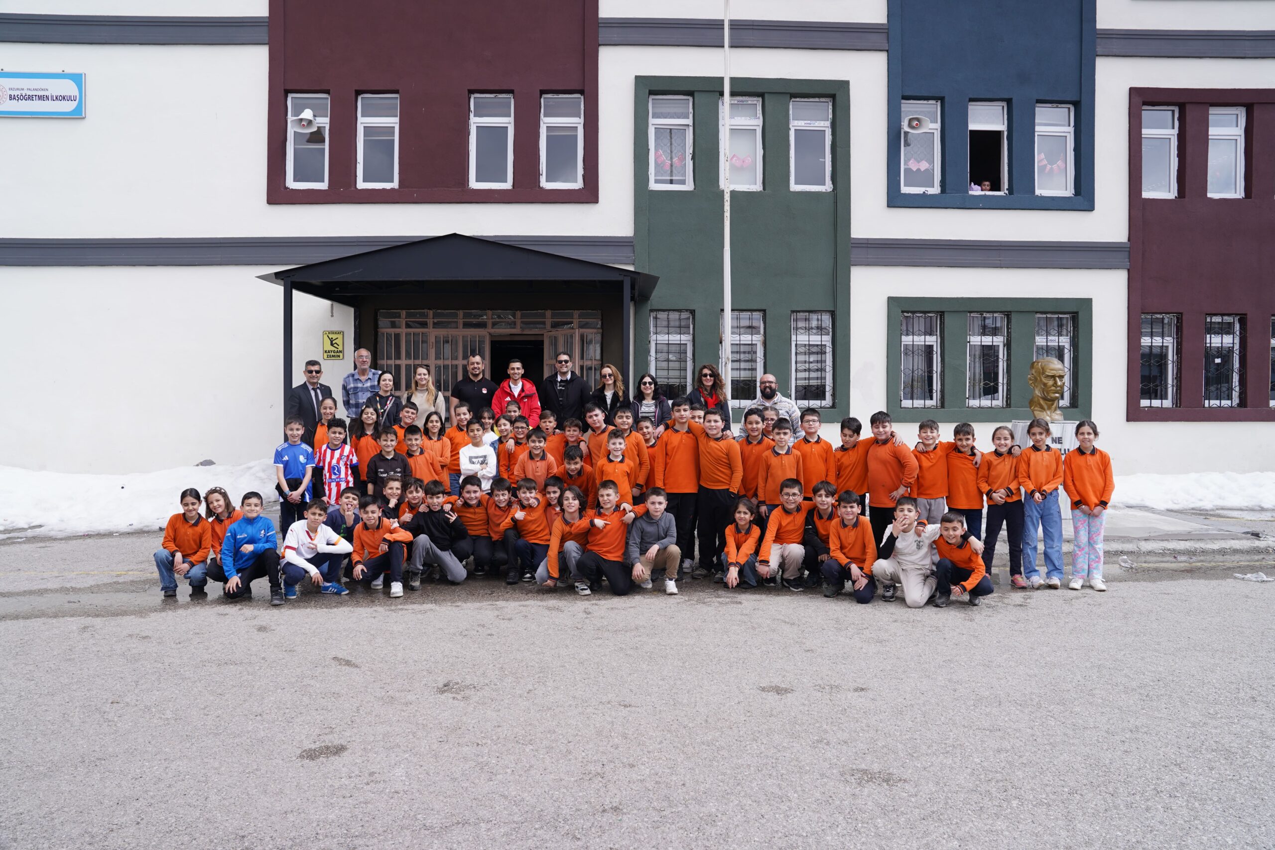 Team Paribu, Türkiye genelinde 50 bin öğrenciyi sporla buluşturan projesini Erzurum’a taşıdı