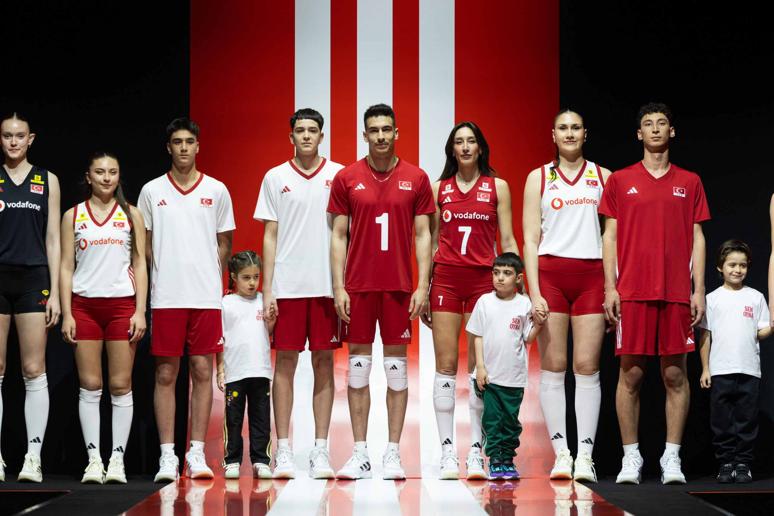 adidas, Voleybol Milli Takımlar Resmi Ürün Sponsoru oldu