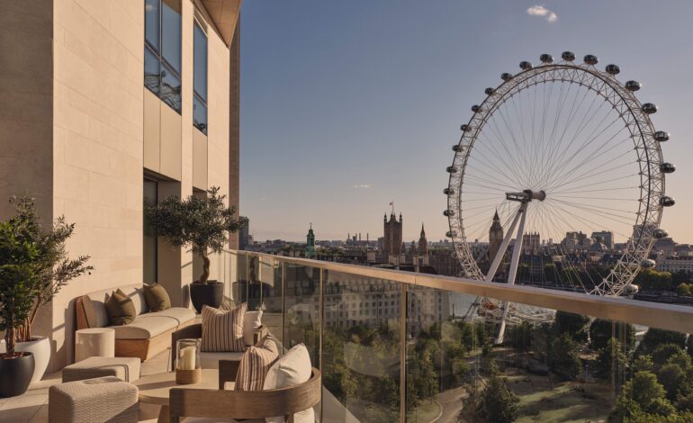 Londra’nın ikonik South Bank bölgesinde penthouse yaşamına yeni bir yorum