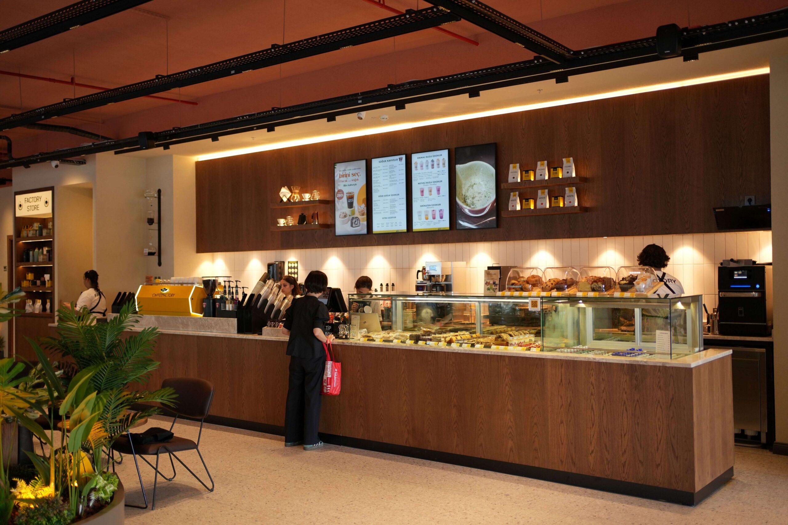 Coffee Factory, büyüme yolculuğuna Topkapı mağazasıyla devam ediyor