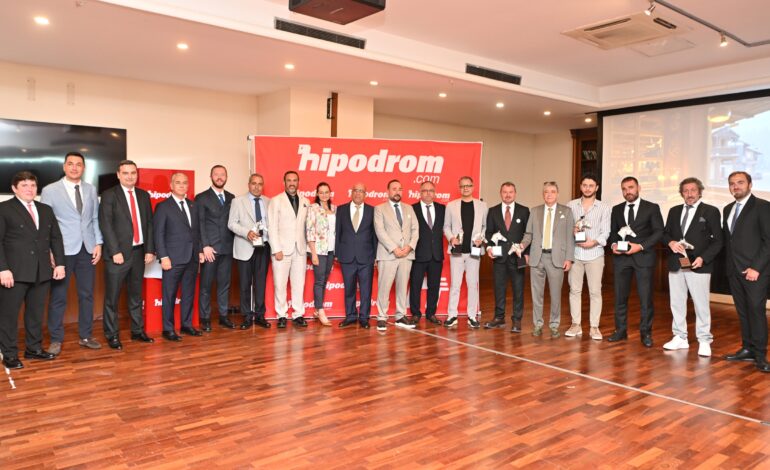 Hipodrom.com ana sponsorluğundaki 11. Karayel Ödülleri’nde yılın başarılı safkanları ödüllendirildi